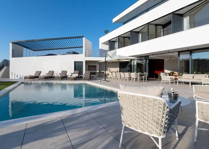 Semesterbostad Insel By Interhome Murter